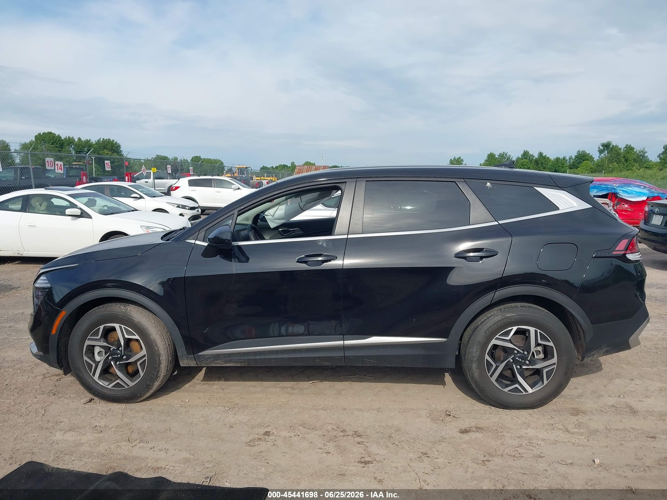 2025 KIA SPORTAGE LX