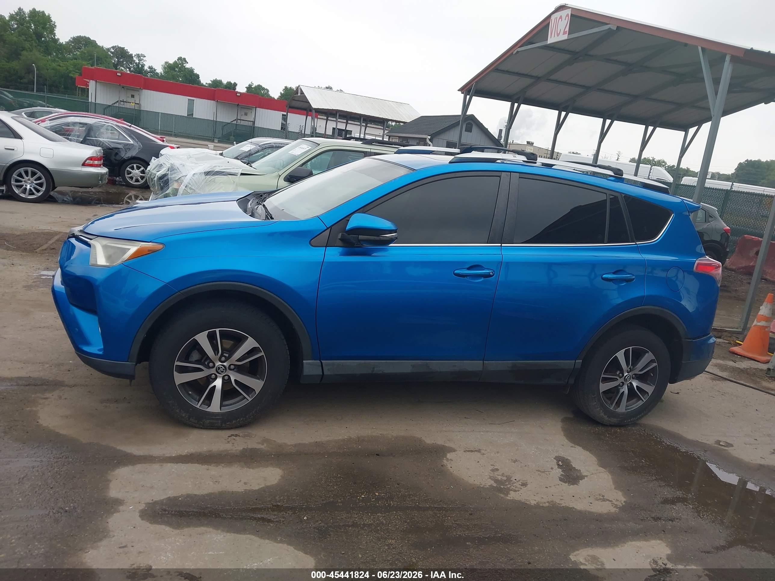 2016 TOYOTA RAV4 XLE