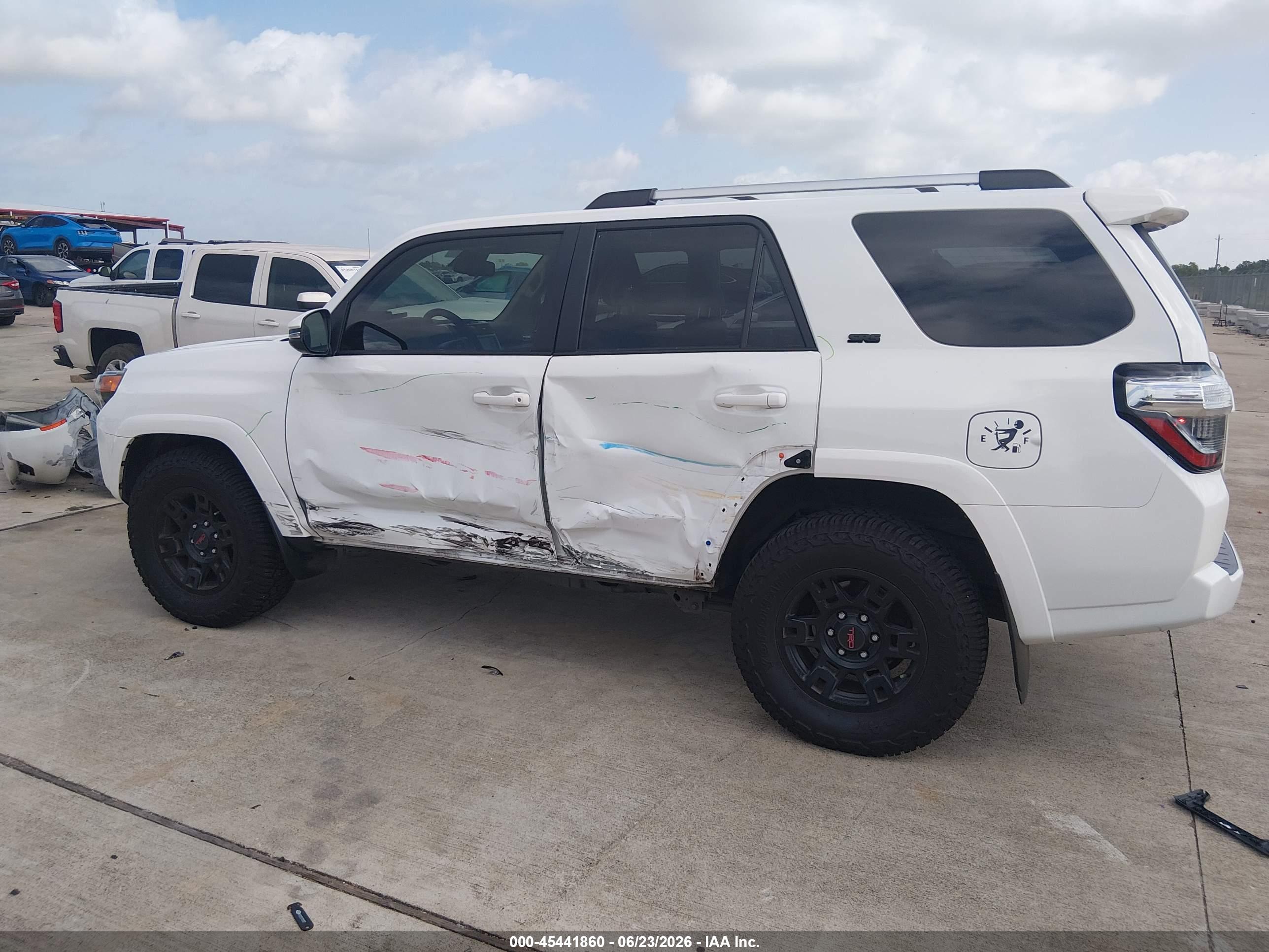 2022 TOYOTA 4RUNNER SR5 PREMIUM