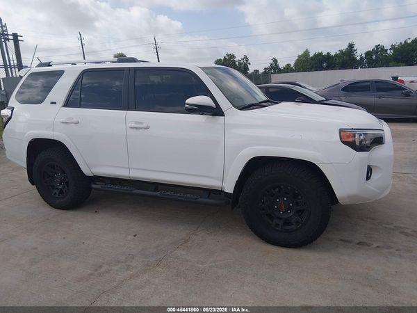 2022 TOYOTA 4RUNNER SR5 PREMIUM