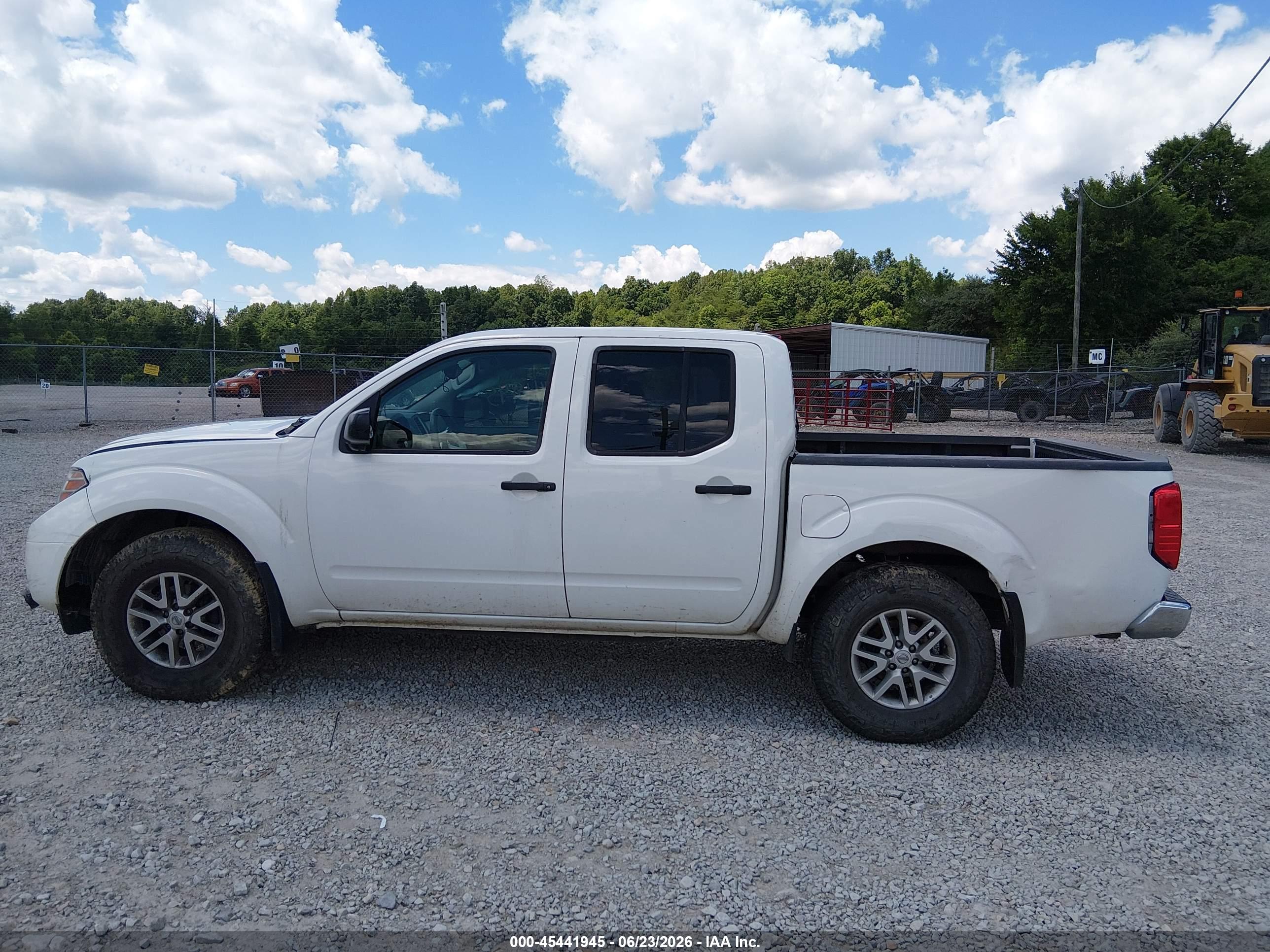 2019 NISSAN FRONTIER SV