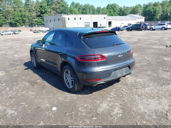 2018 PORSCHE MACAN