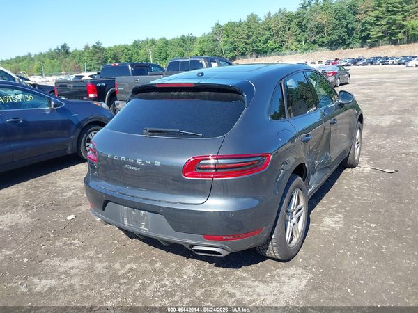 2018 PORSCHE MACAN
