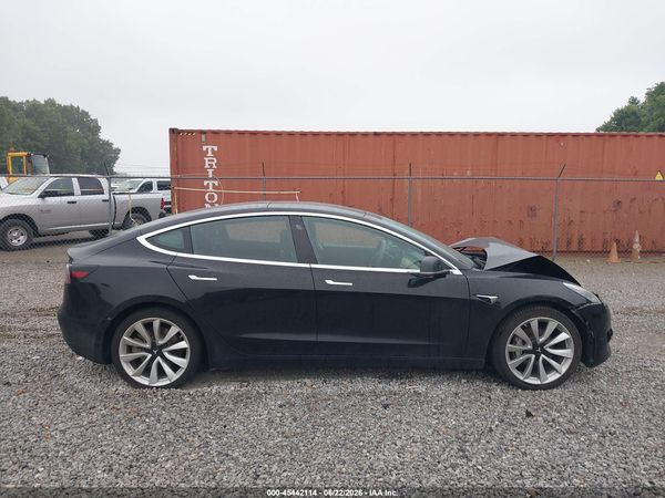 2018 TESLA MODEL 3 LONG RANGE/PERFORMANCE