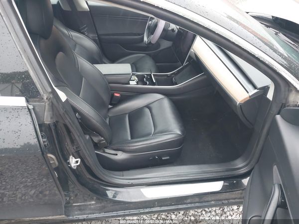 2018 TESLA MODEL 3 LONG RANGE/PERFORMANCE