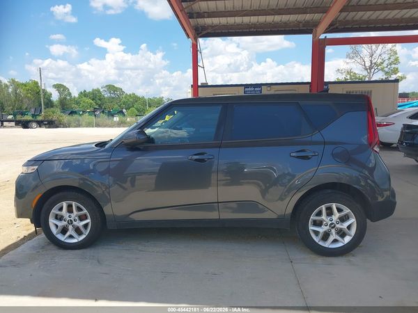 2022 KIA SOUL LX