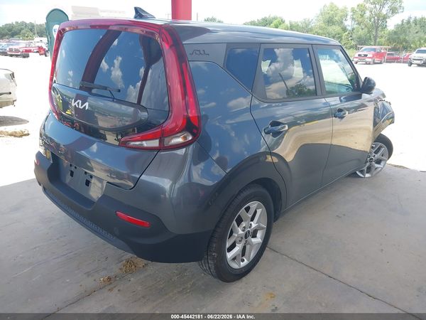 2022 KIA SOUL LX