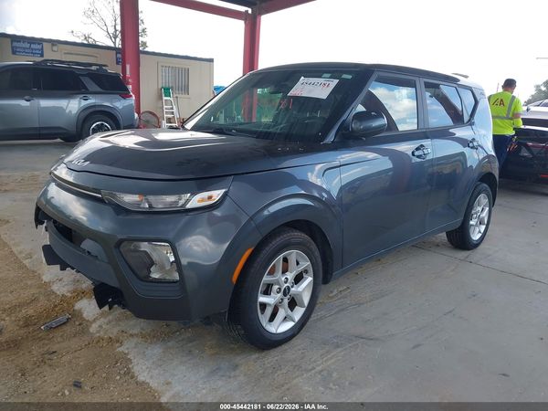 2022 KIA SOUL LX