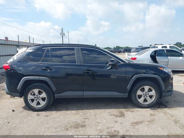 2020 TOYOTA RAV4 XLE/XLE PREMIUM
