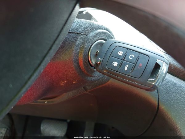 2017 CHEVROLET EQUINOX LT — I11