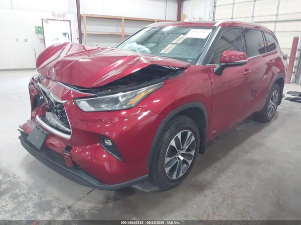 2022 TOYOTA HIGHLANDER HYBRID XLE
