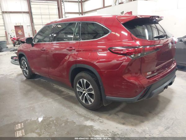 2022 TOYOTA HIGHLANDER HYBRID XLE