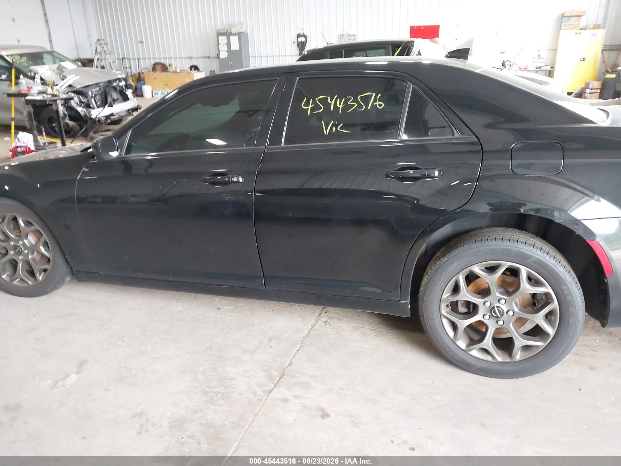 2016 CHRYSLER 300 300S