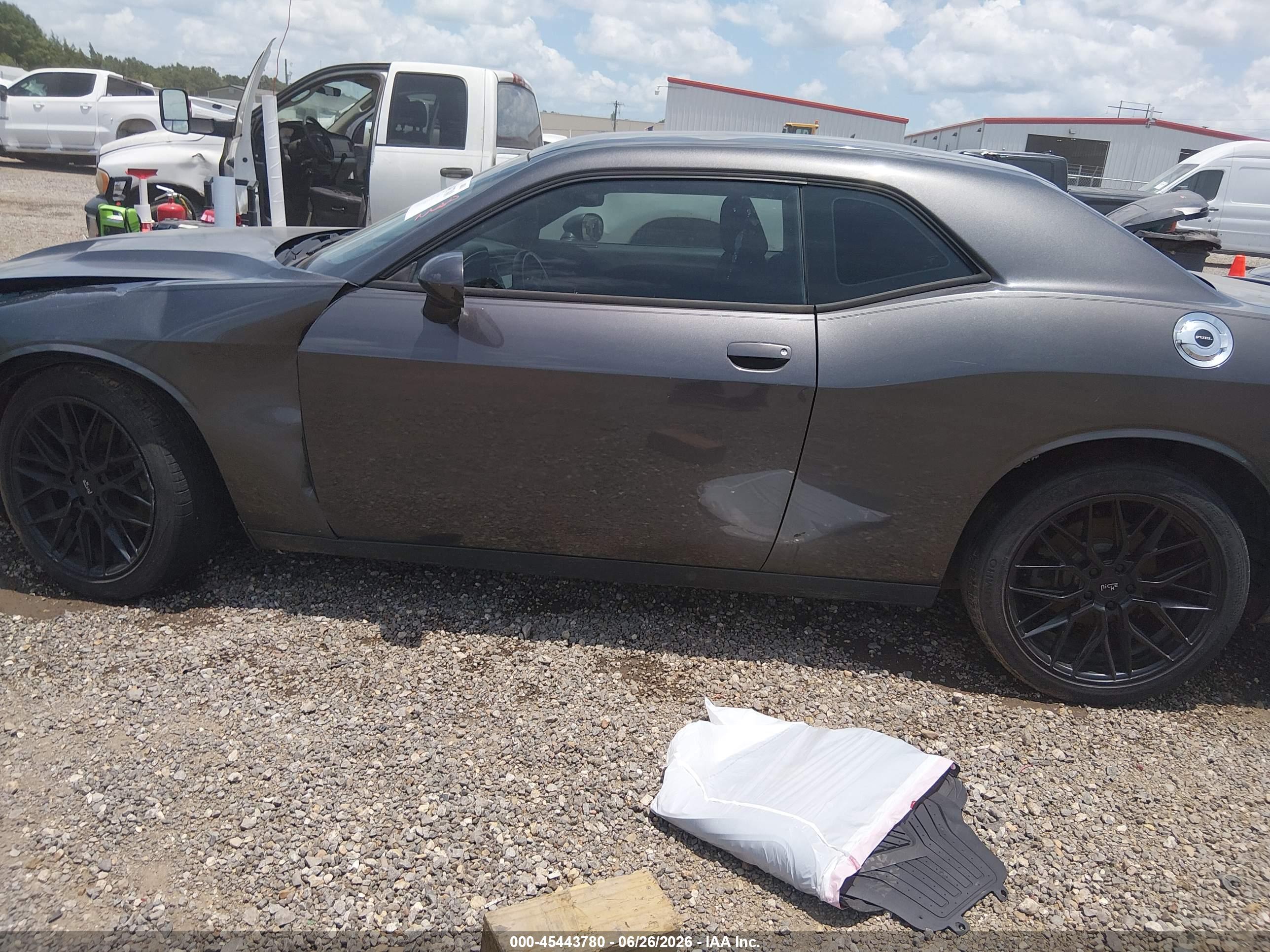 2015 DODGE CHALLENGER SXT