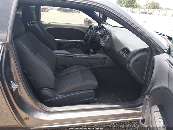 2015 DODGE CHALLENGER SXT