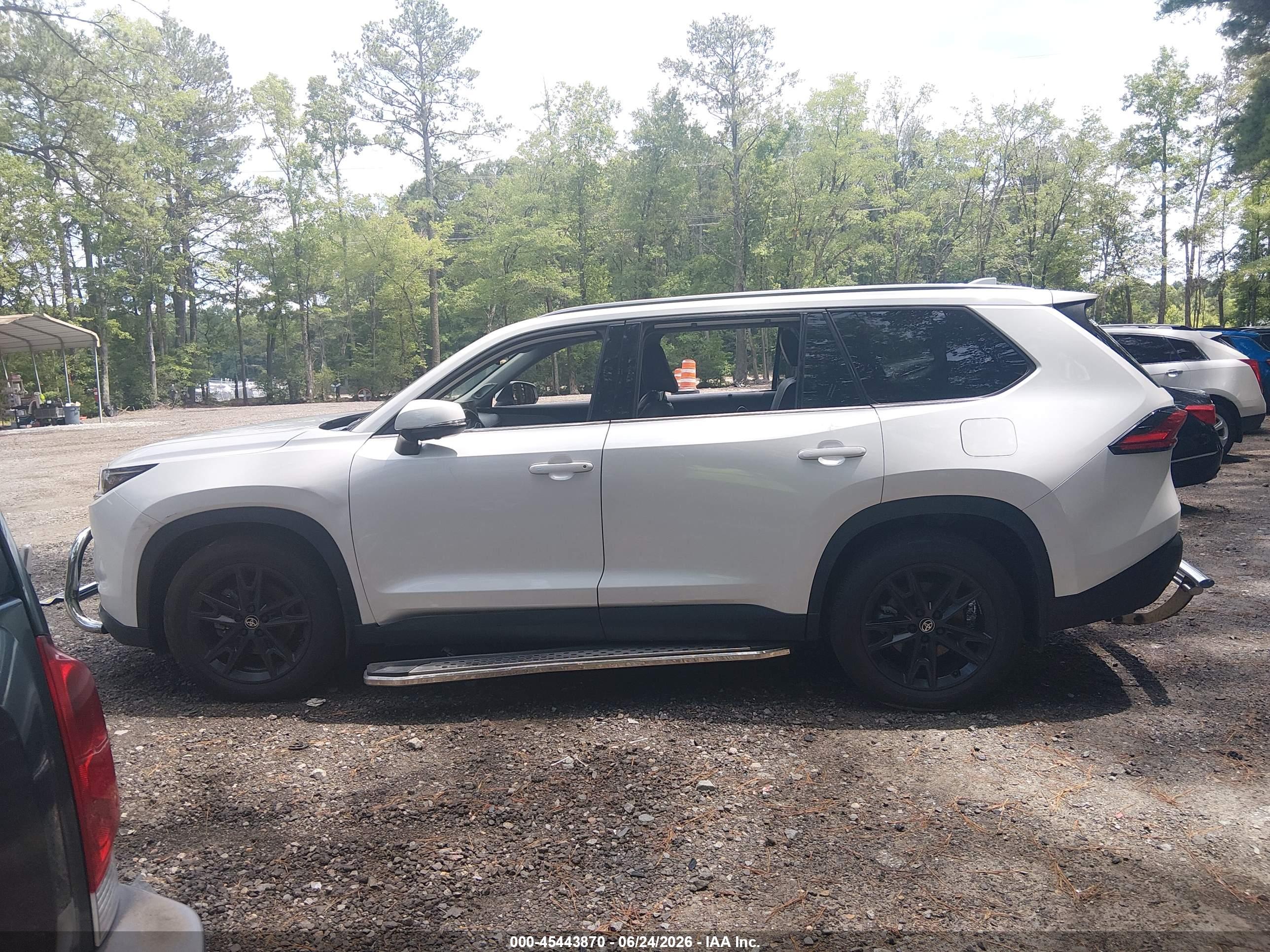 2024 TOYOTA GRAND HIGHLANDER PLATINUM