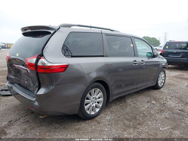 2015 TOYOTA SIENNA