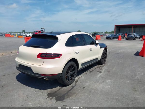 2017 PORSCHE MACAN
