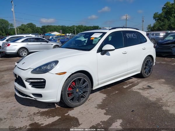2013 PORSCHE CAYENNE GTS