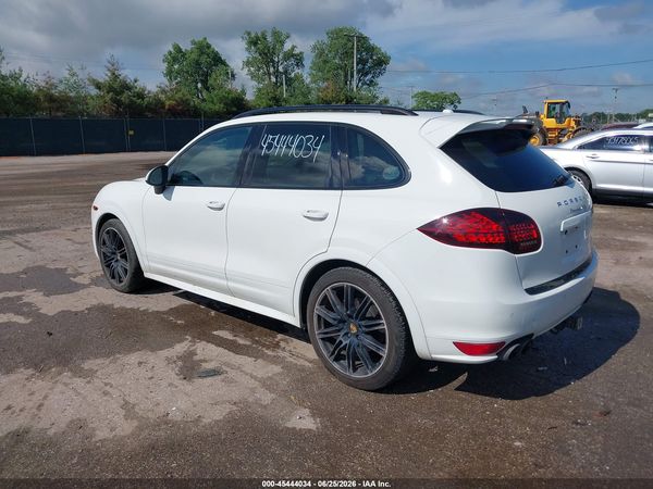 2013 PORSCHE CAYENNE GTS