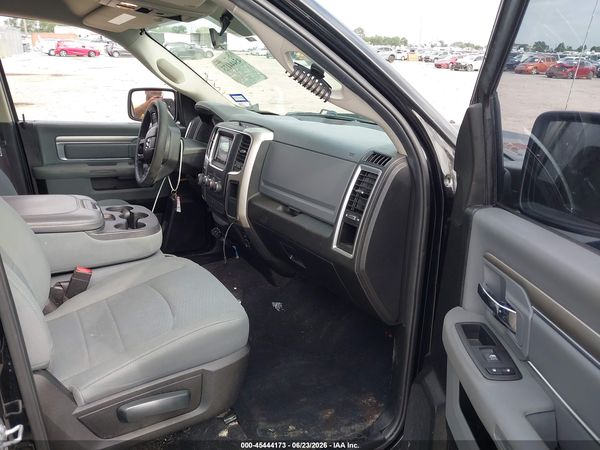 2019 RAM 1500 CLASSIC SLT  4X2 6'4 BOX
