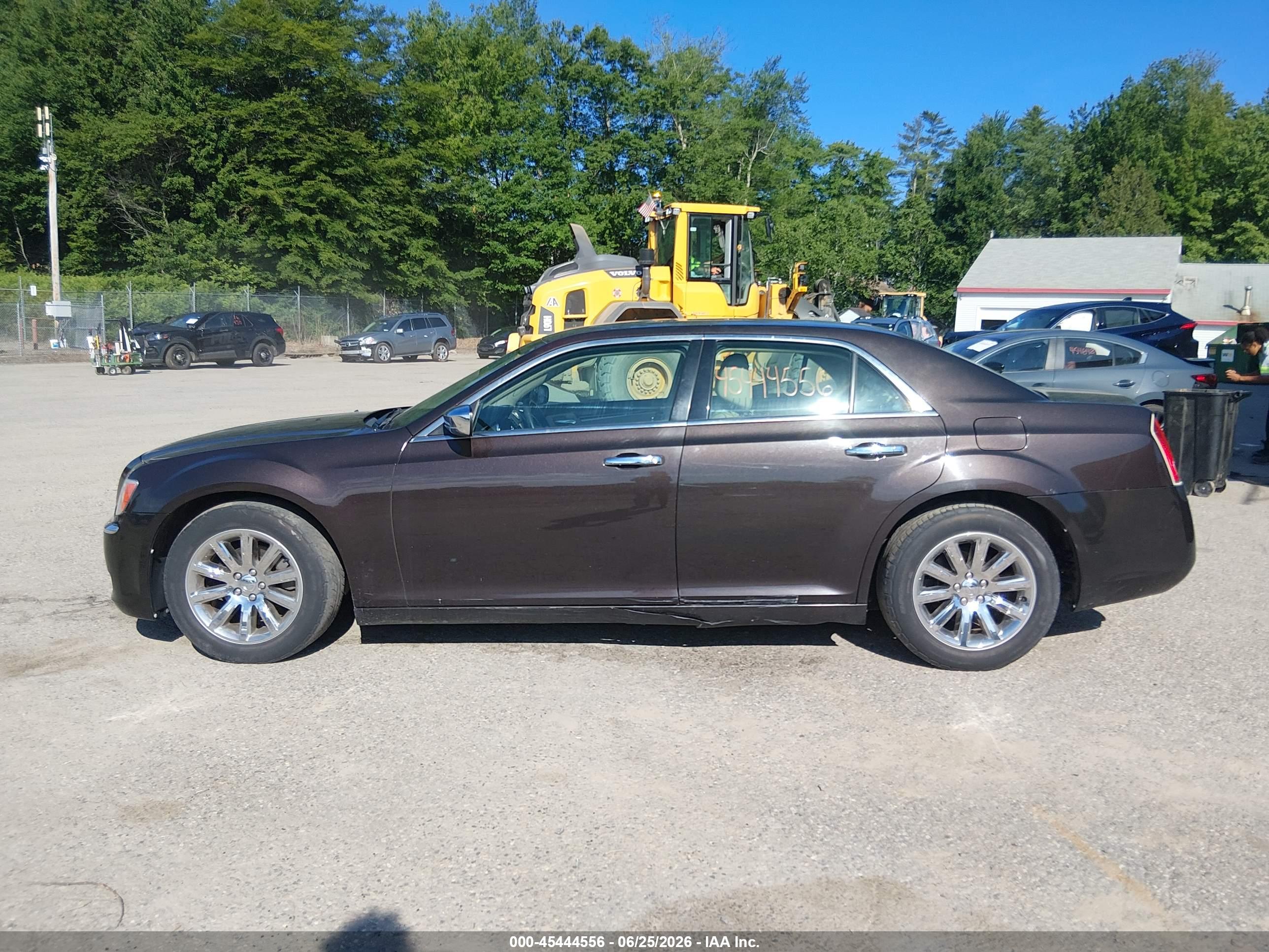 2012 CHRYSLER 300 LIMITED