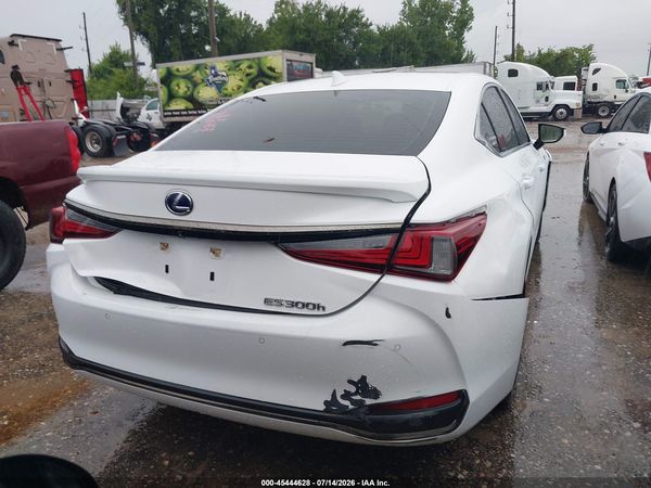 2022 LEXUS ES 300H F SPORT