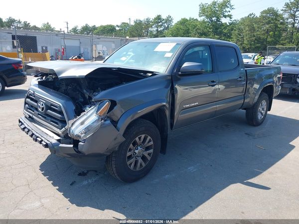 2017 TOYOTA TACOMA SR5 V6