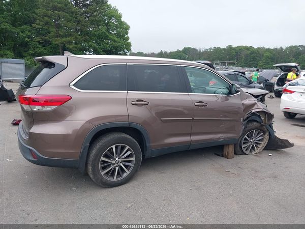 2019 TOYOTA HIGHLANDER XLE