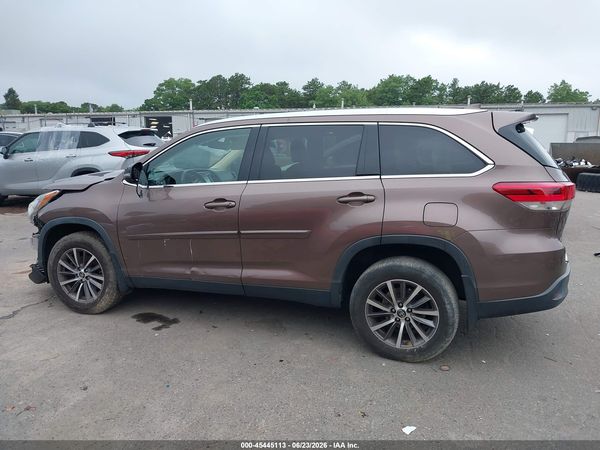 2019 TOYOTA HIGHLANDER XLE