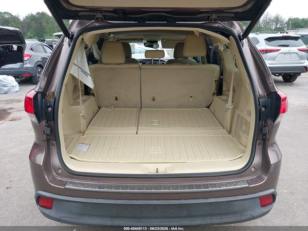 2019 TOYOTA HIGHLANDER XLE