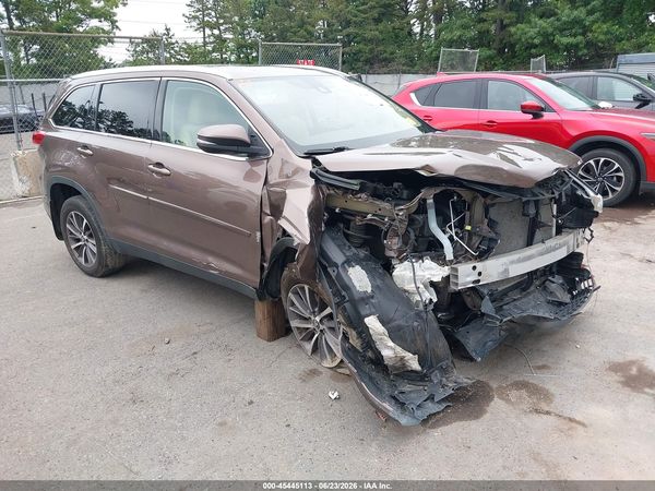 2019 TOYOTA HIGHLANDER XLE