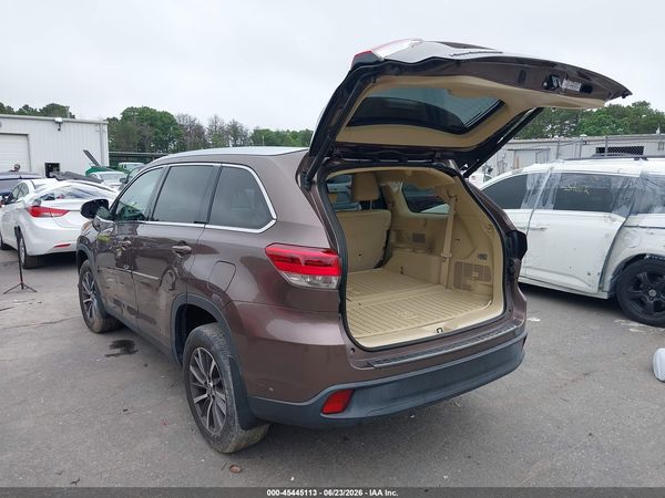 2019 TOYOTA HIGHLANDER XLE