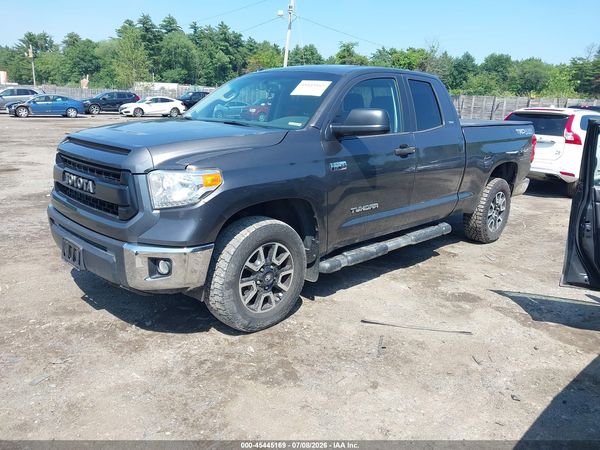 2017 TOYOTA TUNDRA SR5 5.7L V8