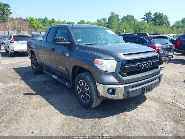2017 TOYOTA TUNDRA SR5 5.7L V8