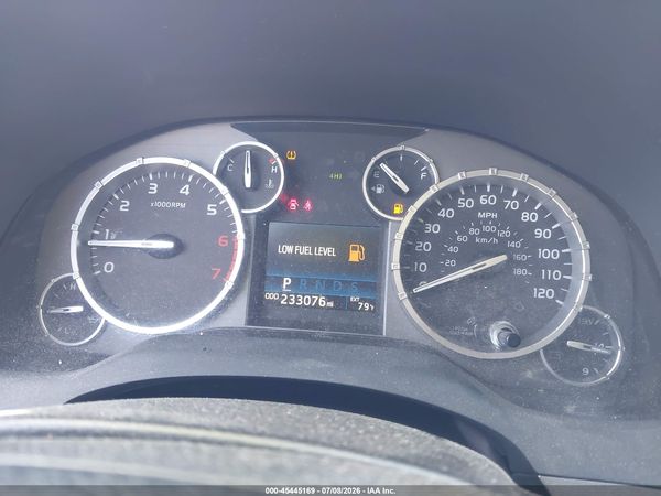 2017 TOYOTA TUNDRA SR5 5.7L V8