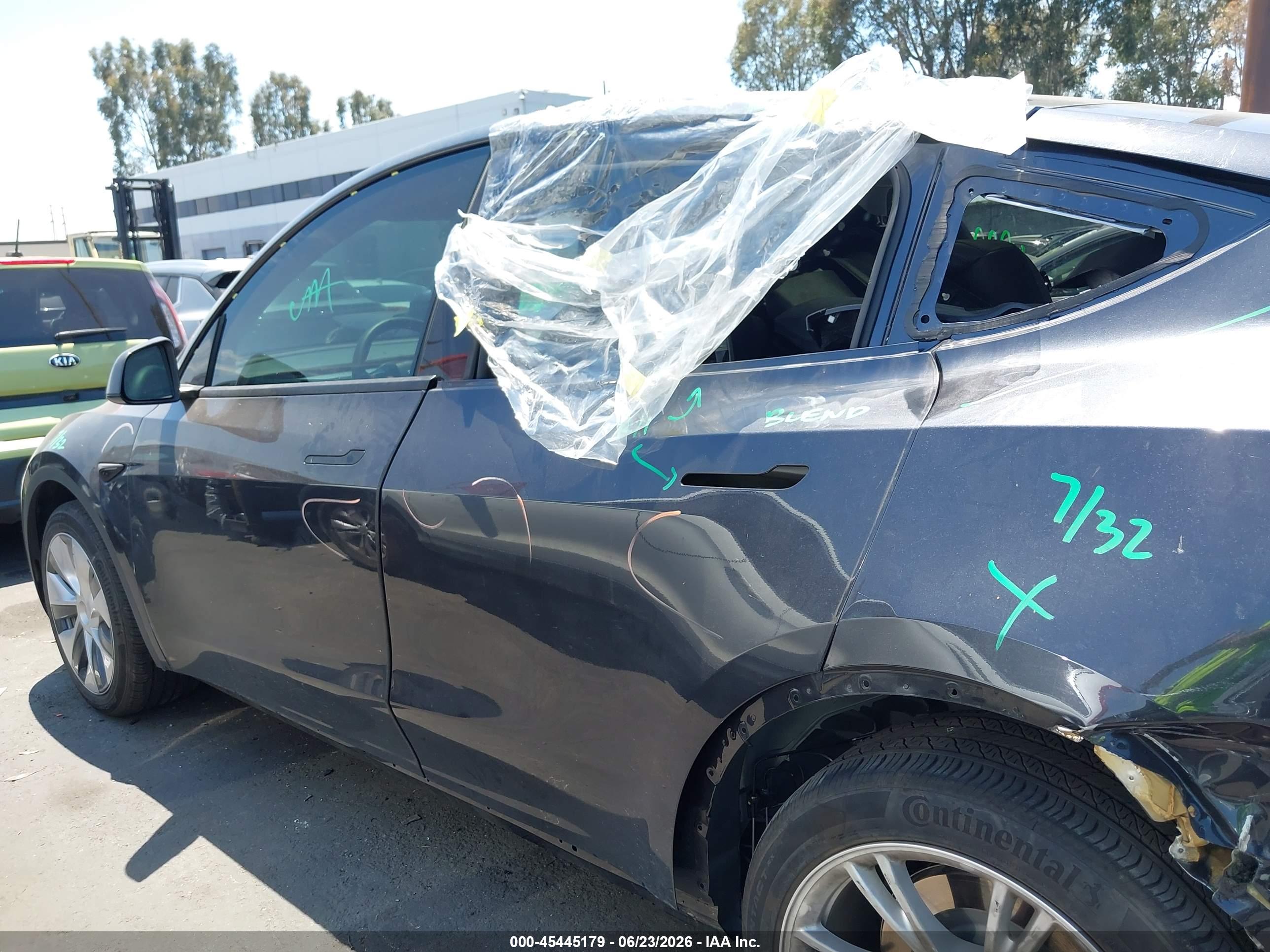 2024 TESLA MODEL Y