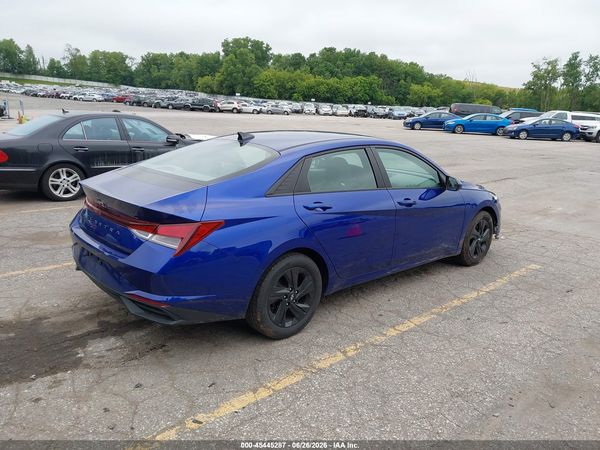 2022 HYUNDAI ELANTRA SEL