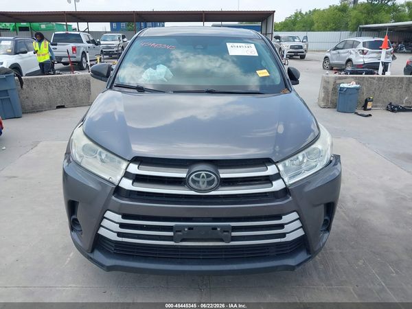 2018 TOYOTA HIGHLANDER LE