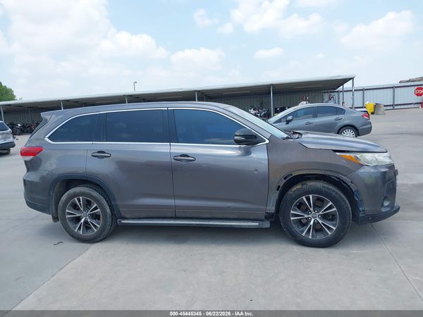 2018 TOYOTA HIGHLANDER LE