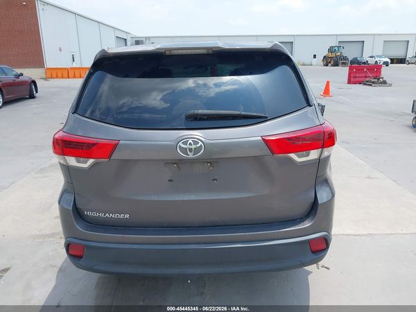 2018 TOYOTA HIGHLANDER LE
