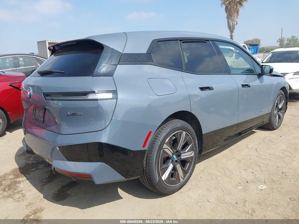 2024 BMW IX XDRIVE50 — I4