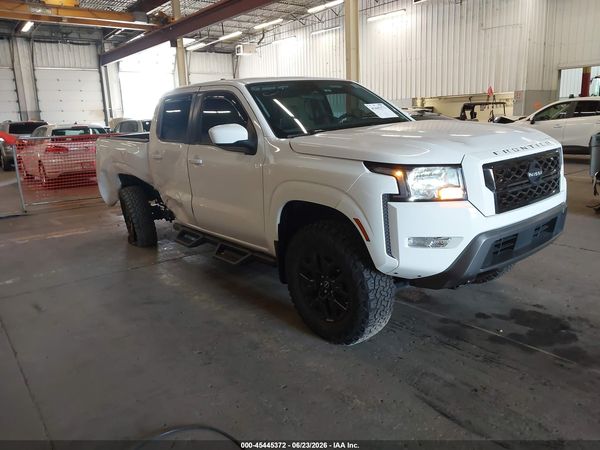 2022 NISSAN FRONTIER SV 4X4