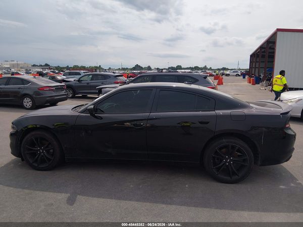 2017 DODGE CHARGER SXT RWD