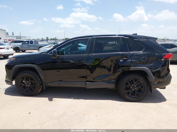 2022 TOYOTA RAV4 LE