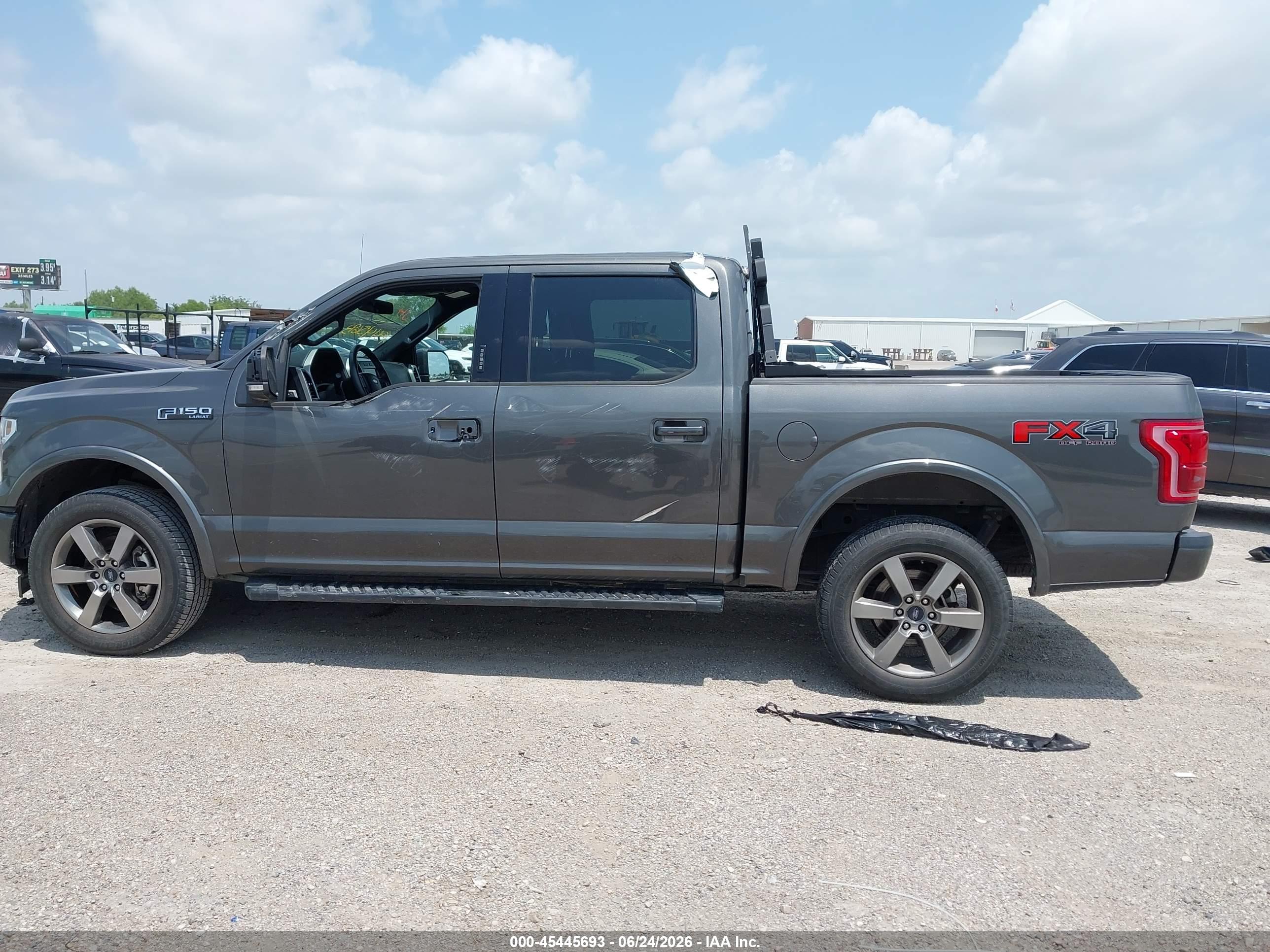 2017 FORD F-150 LARIAT