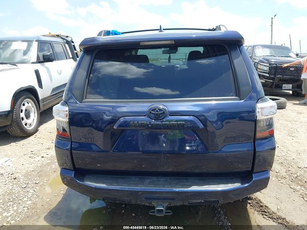 2023 TOYOTA 4RUNNER SR5
