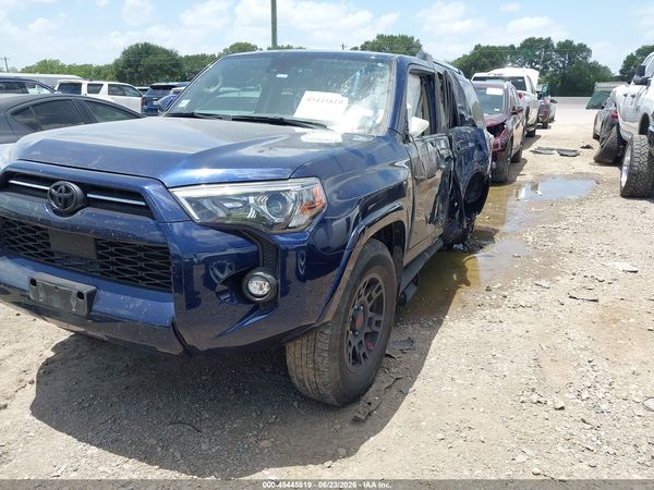 2023 TOYOTA 4RUNNER SR5