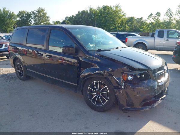 2015 DODGE GRAND CARAVAN R/T — I1