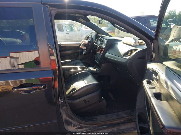 2015 DODGE GRAND CARAVAN R/T — I5